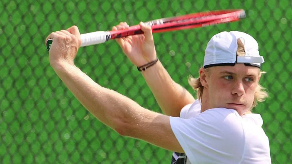 Denis Shapovalov hitting a one-handed backhand with an eastern grip